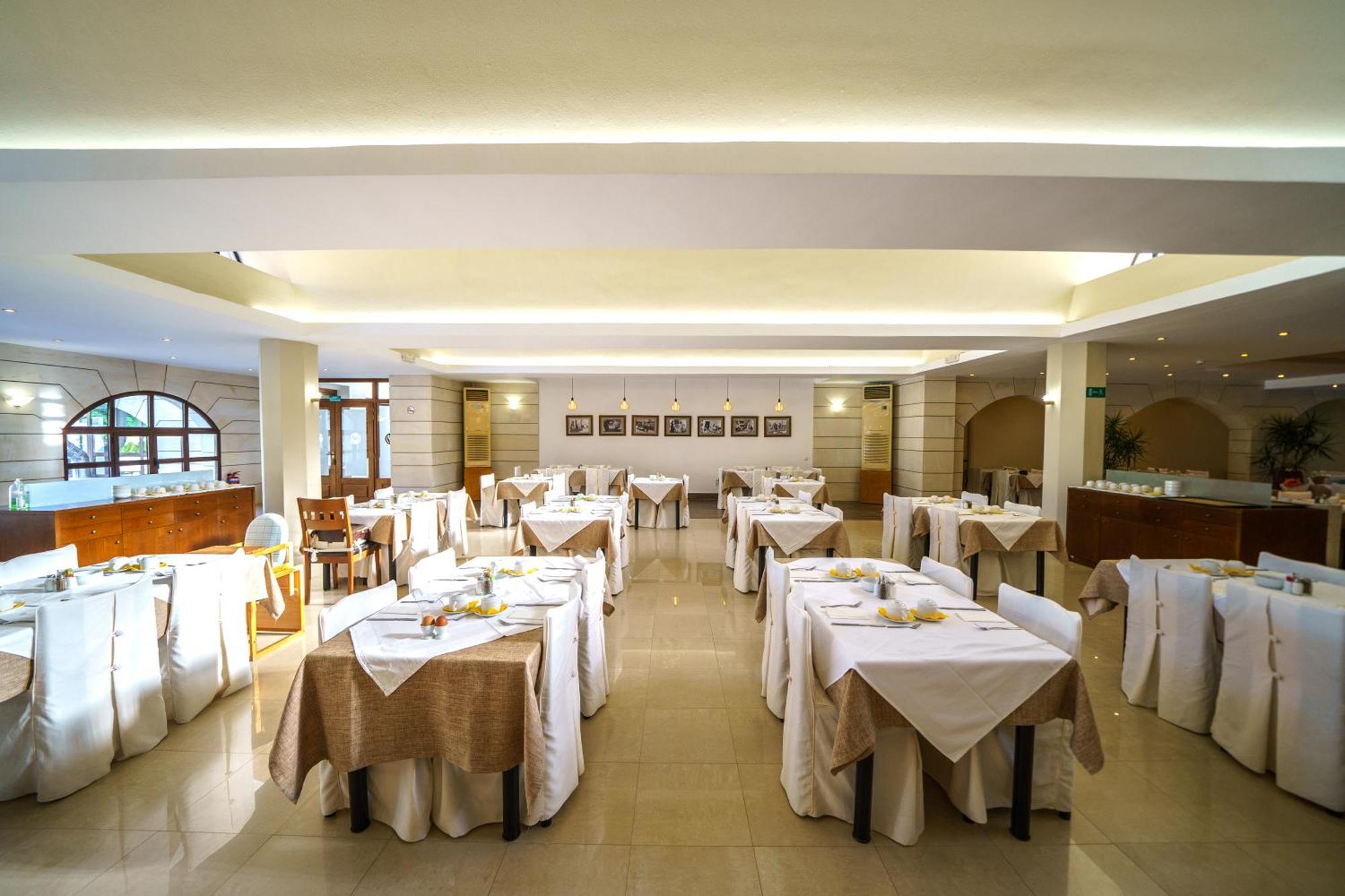 Macaris Suites & Spa Rethymno  Exterior photo